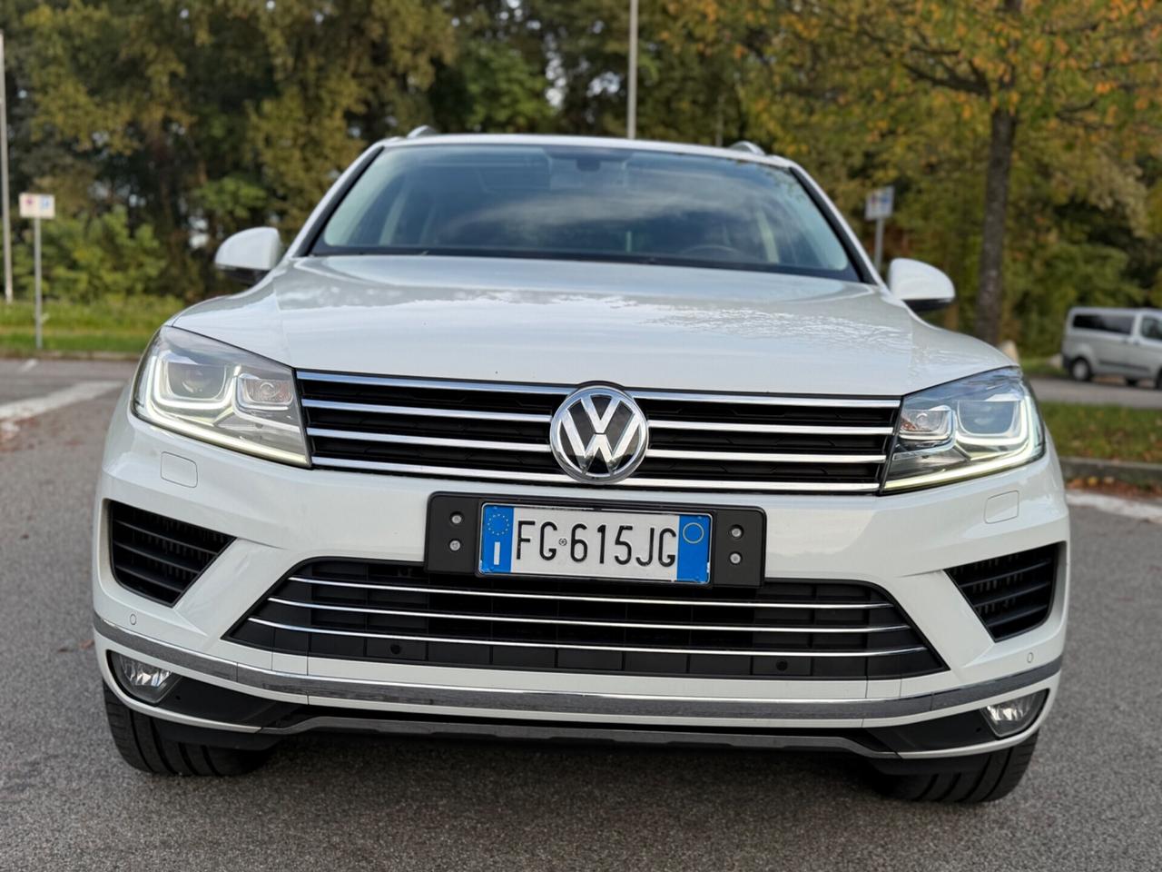 Volkswagen Touareg 3.0 TDI 262 CV *PREZZO REALE*pelle*Automatik*Tetto*Pelle