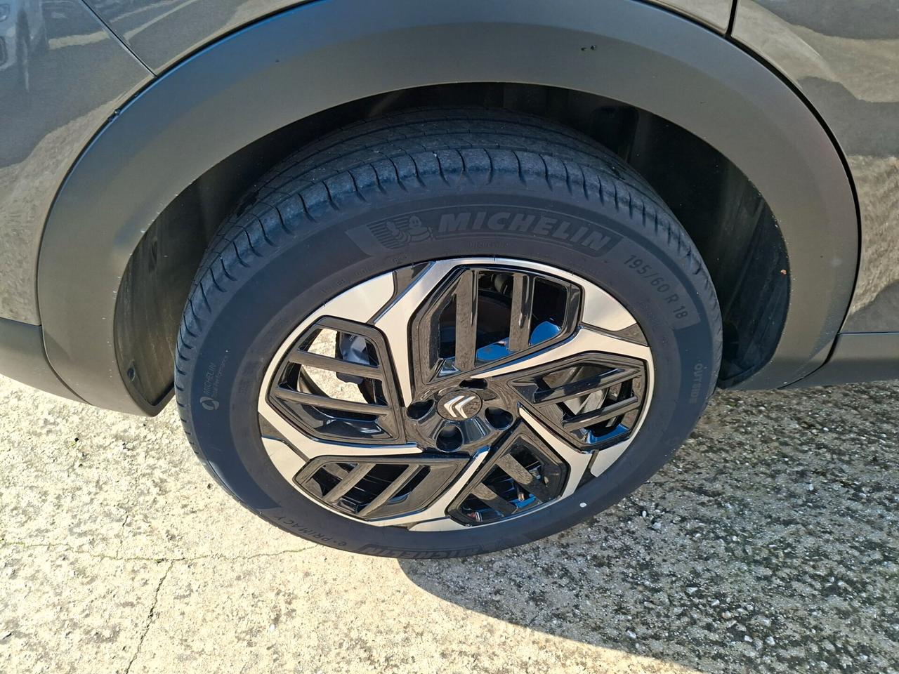 Citroen C4 PureTech 130 S&S EAT8 Shine