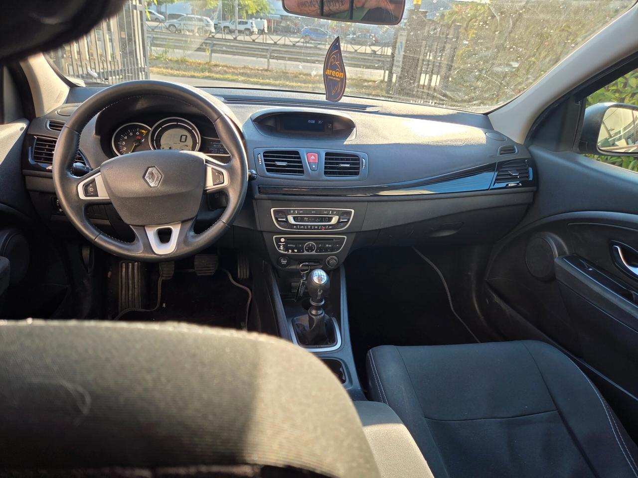Renault Megane Mégane 1.6 SporTour Attractive