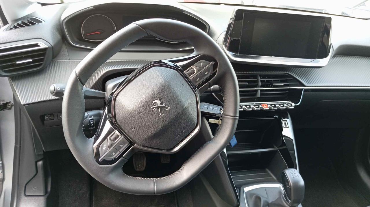 PEUGEOT 208 1.2 BZ - OK NEOPATENTATI