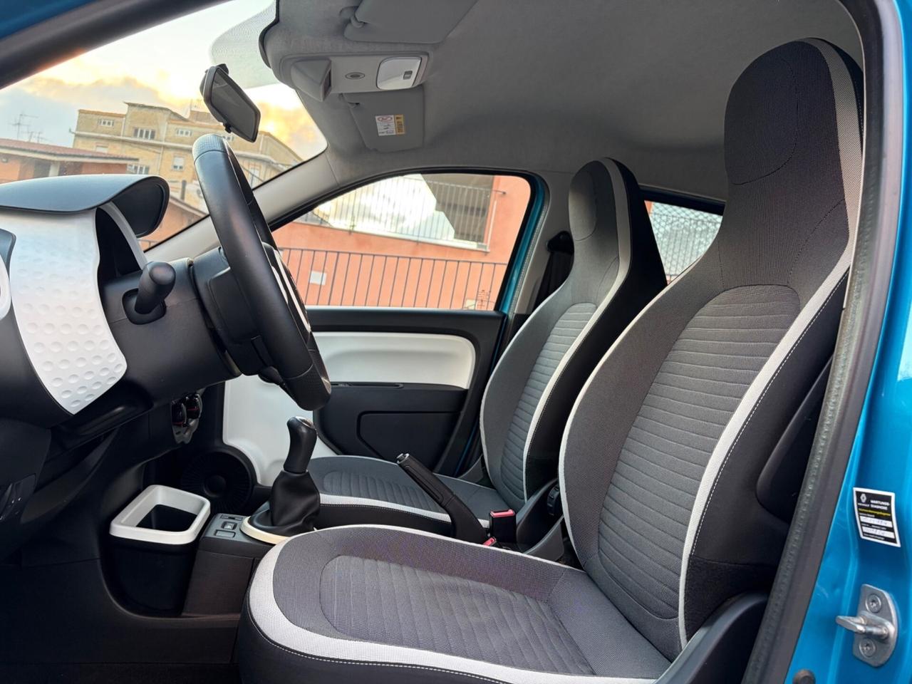 Renault Twingo 1.0 benz ideale per neopatentati