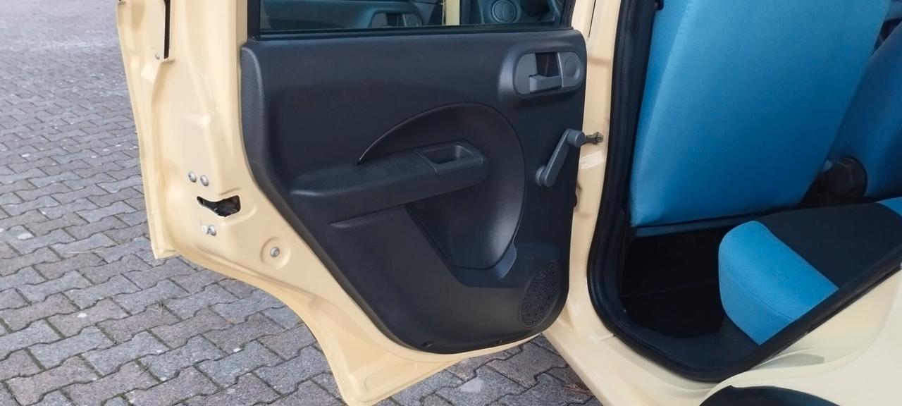 Panda 1.2 4x4 Climbing