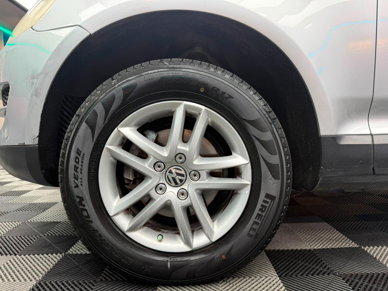 Volkswagen Touareg 2.5 R5 TDI DPF Exclusive (173)