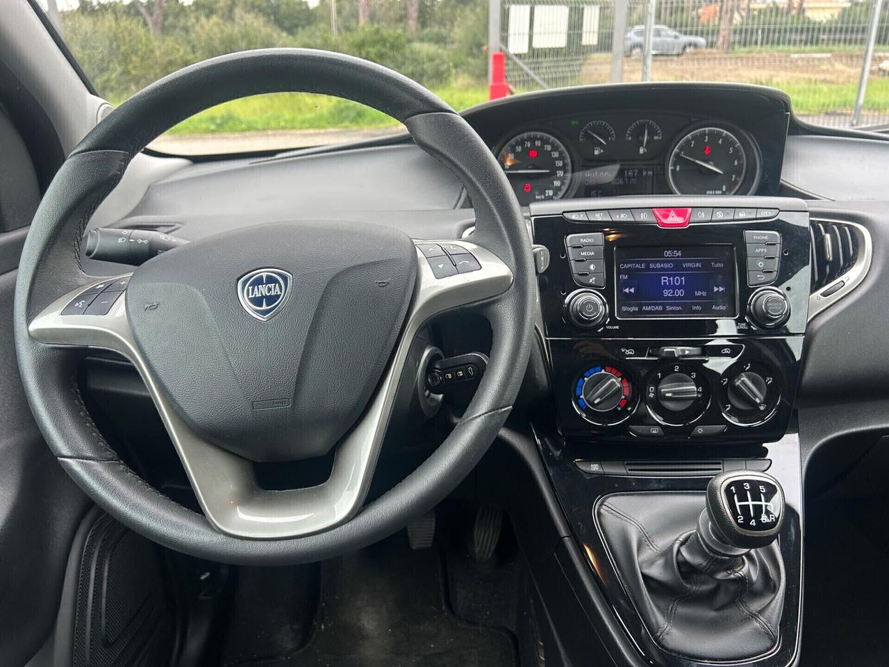 Lancia Ypsilon 1.0 FireFly 5 porte S&S Hybrid Ecochic Gold