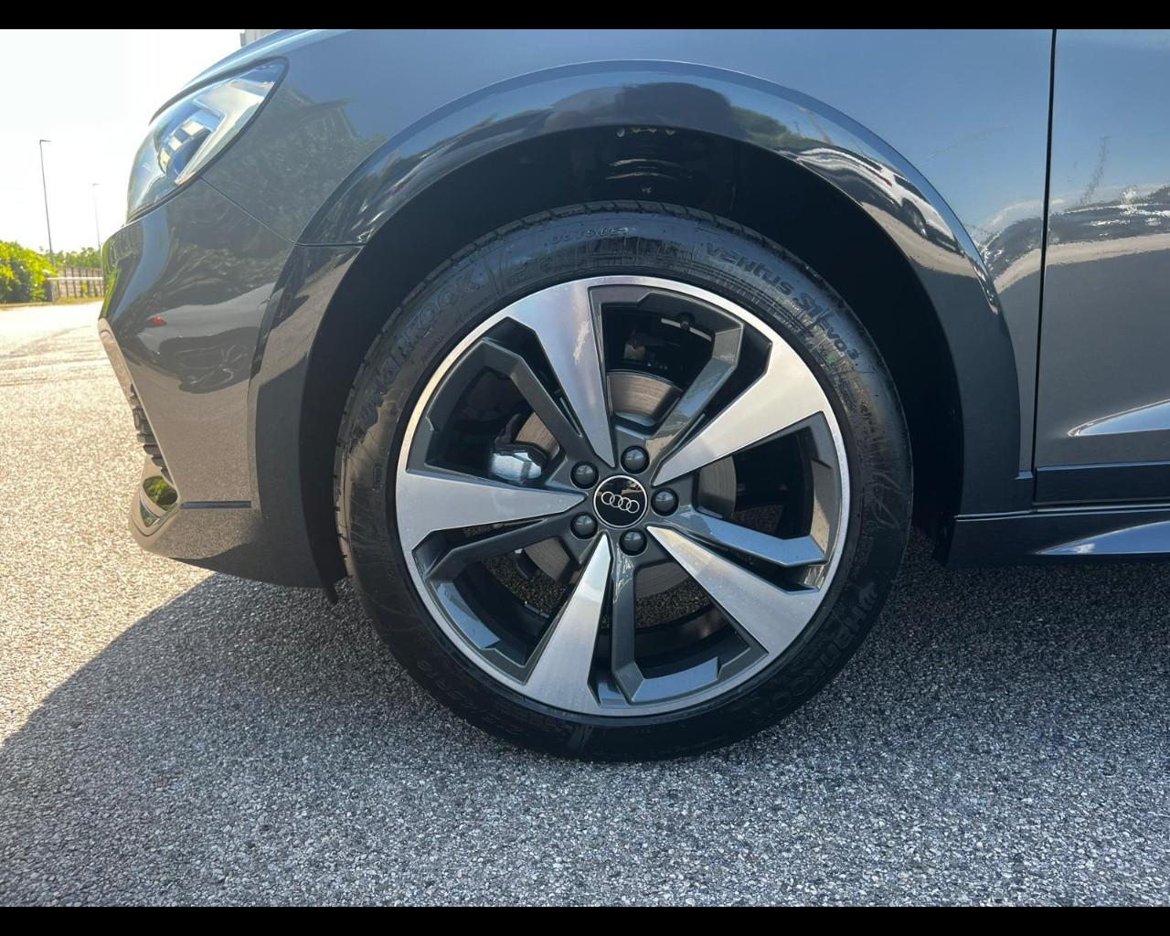 AUDI A1 ALLSTREET 30 TFSI IDENTITY CONTRAST