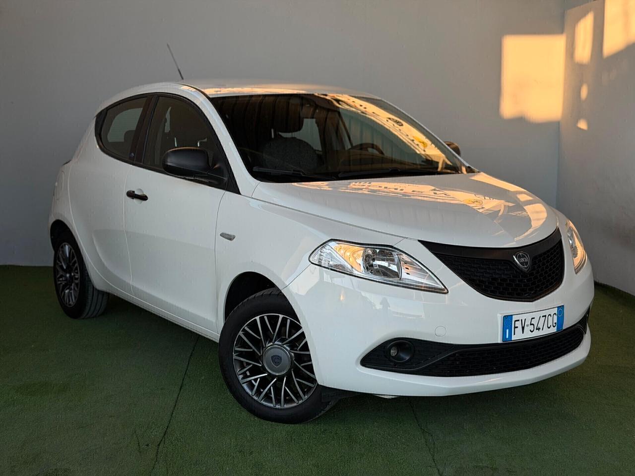 Lancia Ypsilon 1.2 69 CV 5 porte S&S Elefantino Blu