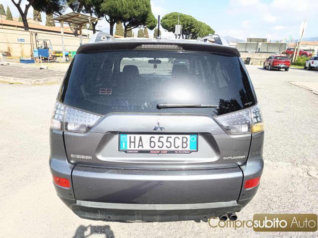 MITSUBISHI Outlander 2.0 DI-D Instyle 7 p.ti DPF