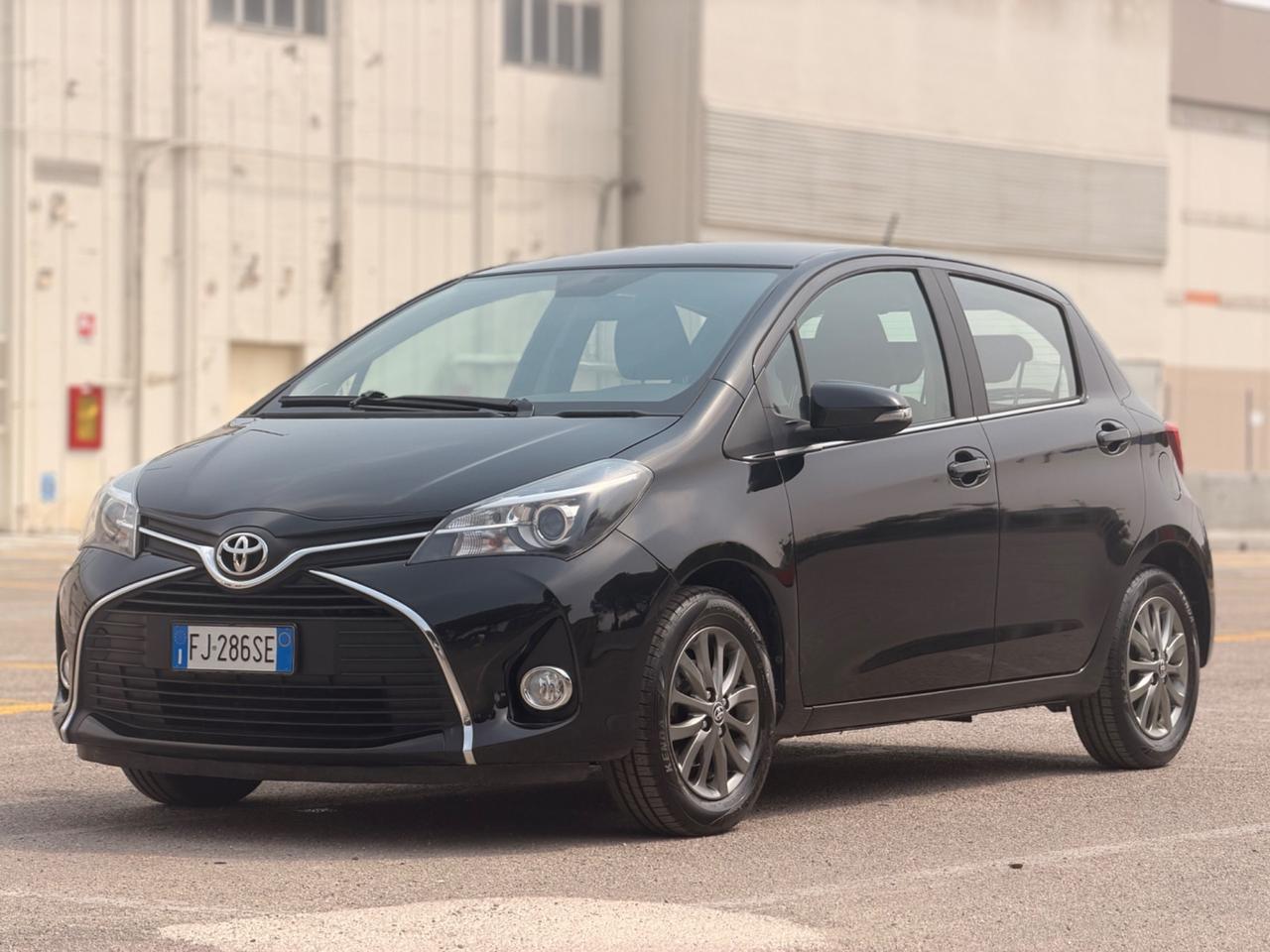 Toyota Yaris 1.0 5 porte Lounge