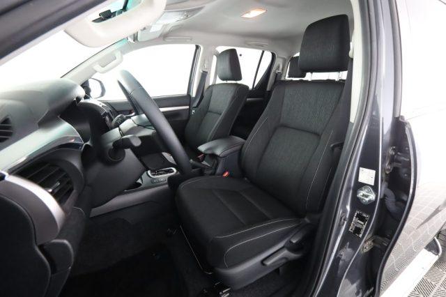 TOYOTA Hilux Hilux 2.4 D-4D A/T 4WD 4 porte Double Cab Lounge