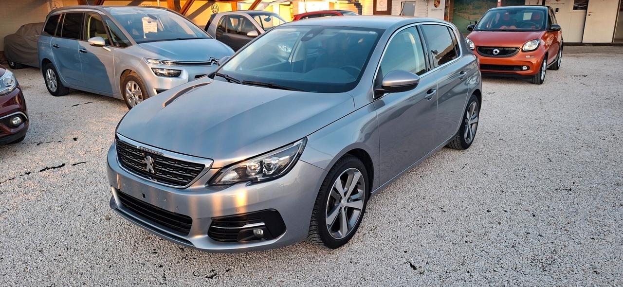 Peugeot 308 1.2 e THP Allure