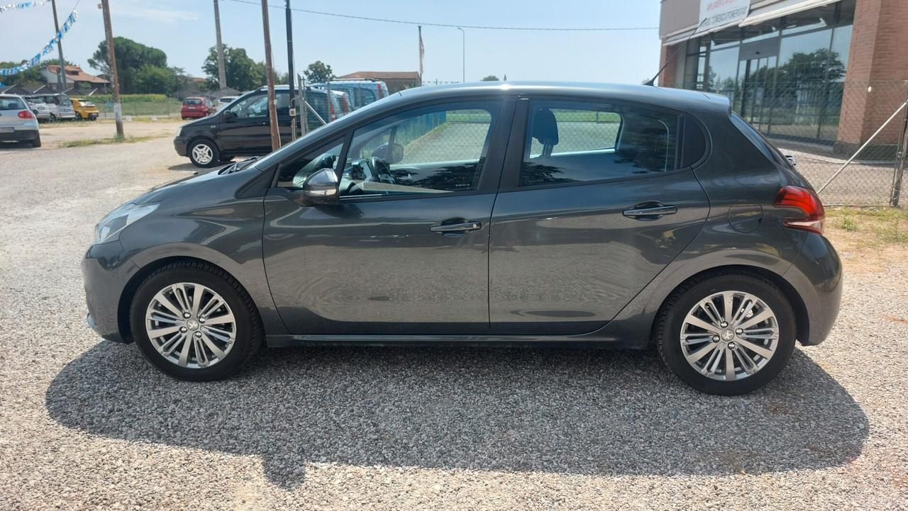 Peugeot 208 PureTech 82 5 porte Allure