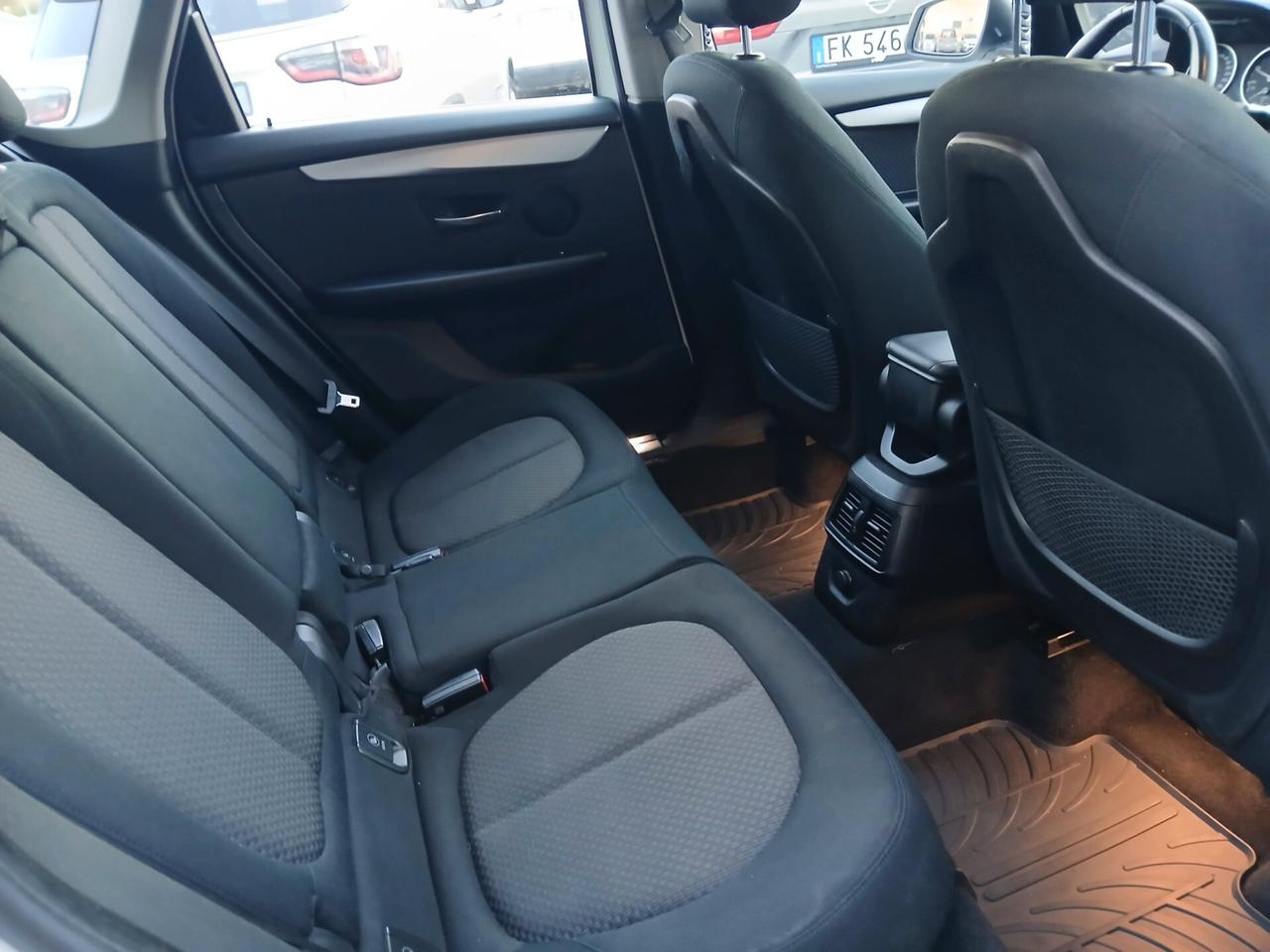 Bmw 2er Active Tourer 218d Advantage