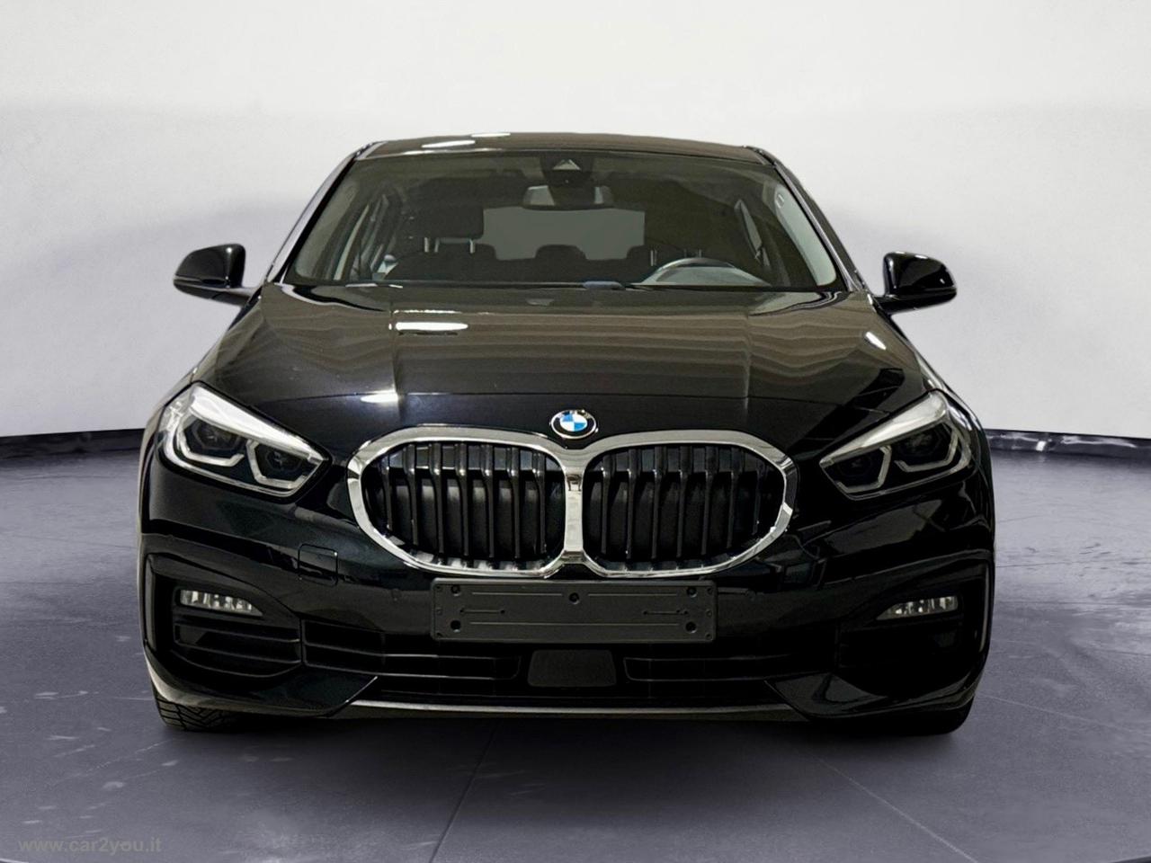 BMW 118d 5p. Advantage