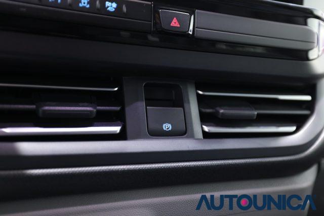 FORD Tourneo Custom 320 2.0 ECOBLUE 170CV AUTOMATICO PL TITANIUM