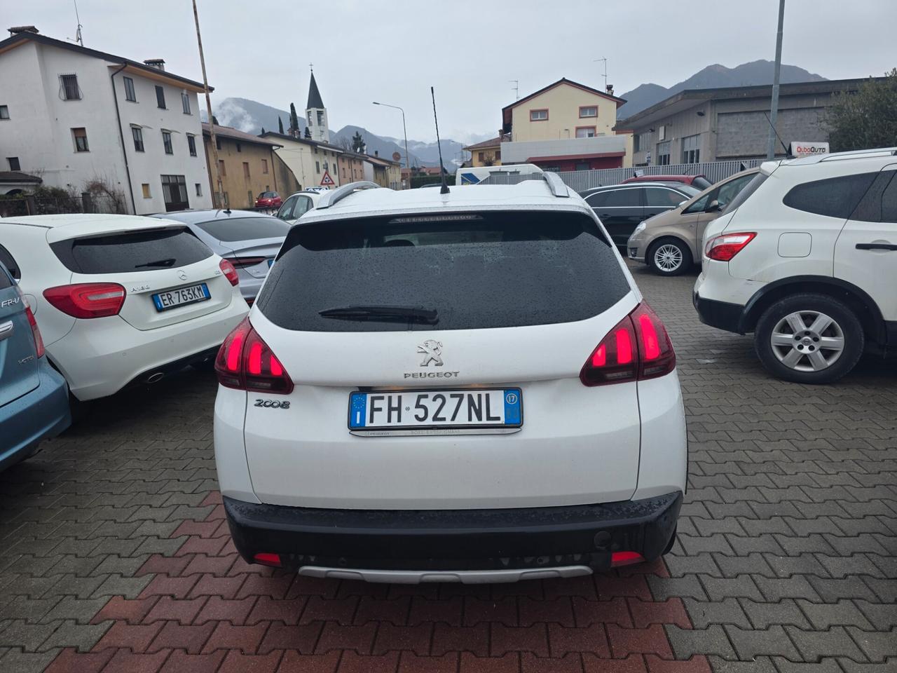 Peugeot 2008 1.6D 120cv uniproprietario perfetta e garantita