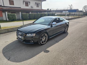 Audi S5 .