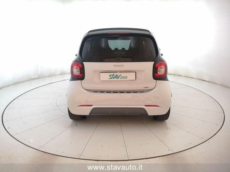 smart fortwo fortwo 1000 52 kW MHD coupé optional brabus