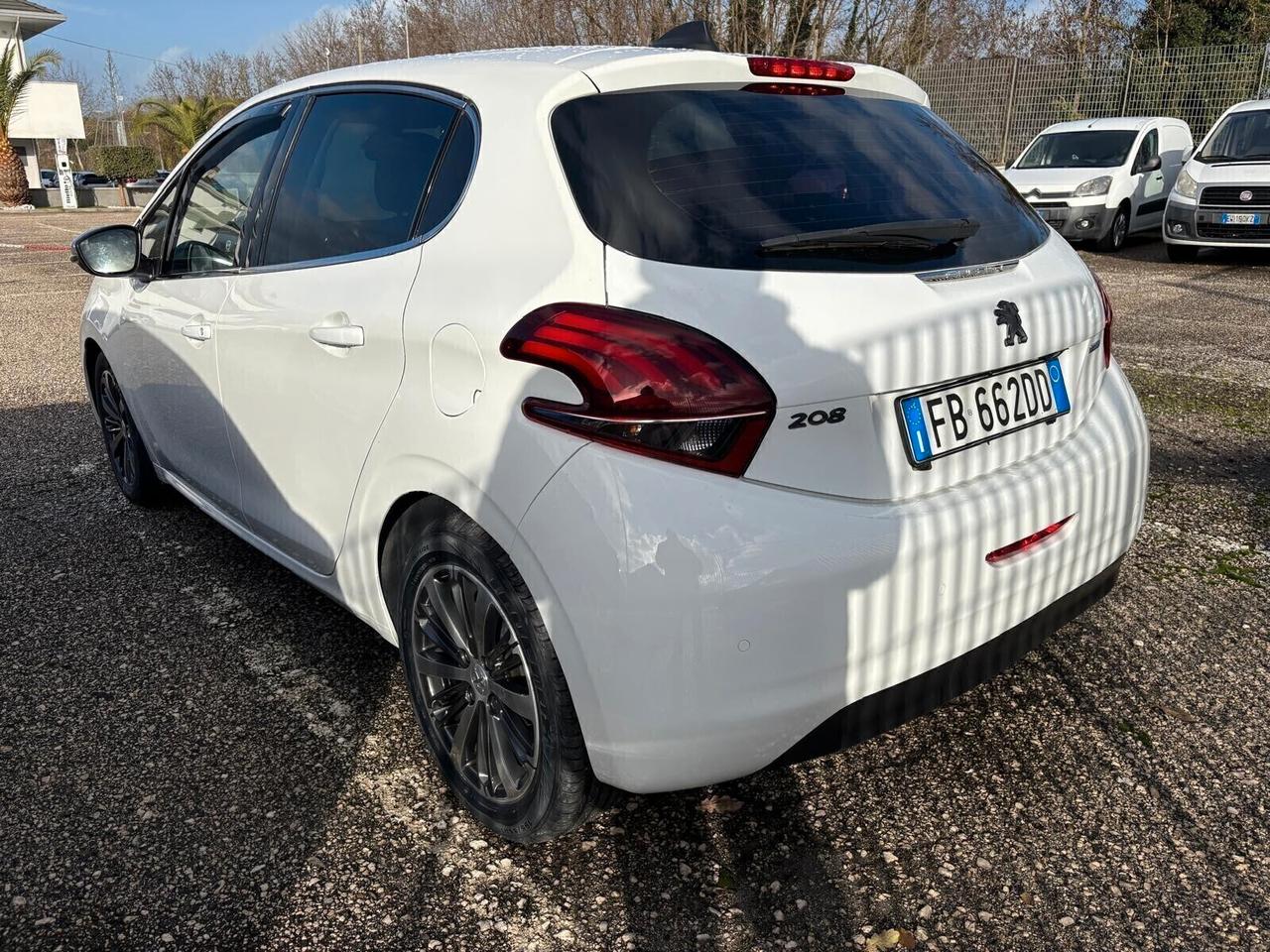 Peugeot 208 1.6 HDi 75CV 5 porte - 2015