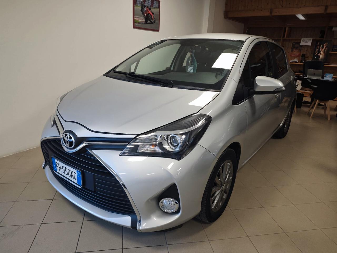 Toyota Yaris 1.5 5 porte Lounge