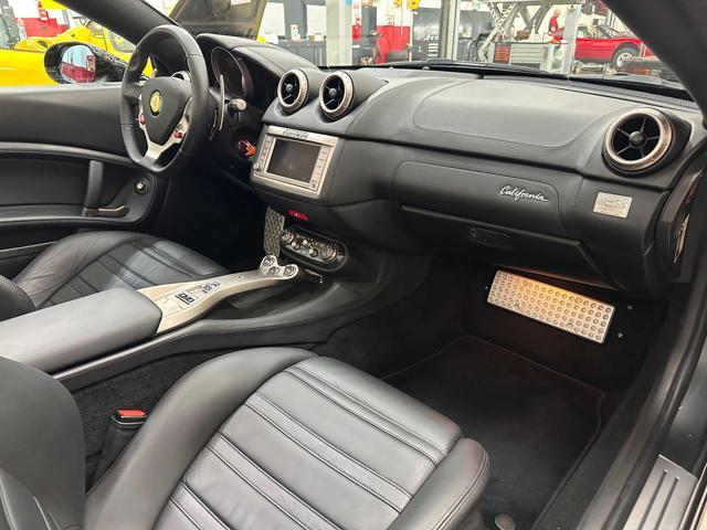 FERRARI California DCT