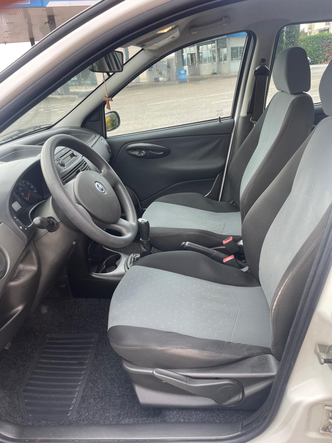 FIAT PUNTO 1.3 DIESEL MULTIJET 130.000 KM NEOPATENTATI 2007.