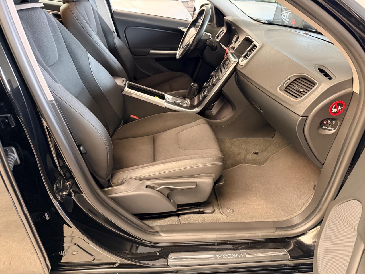 Volvo V60 D3 Geartronic Momentum