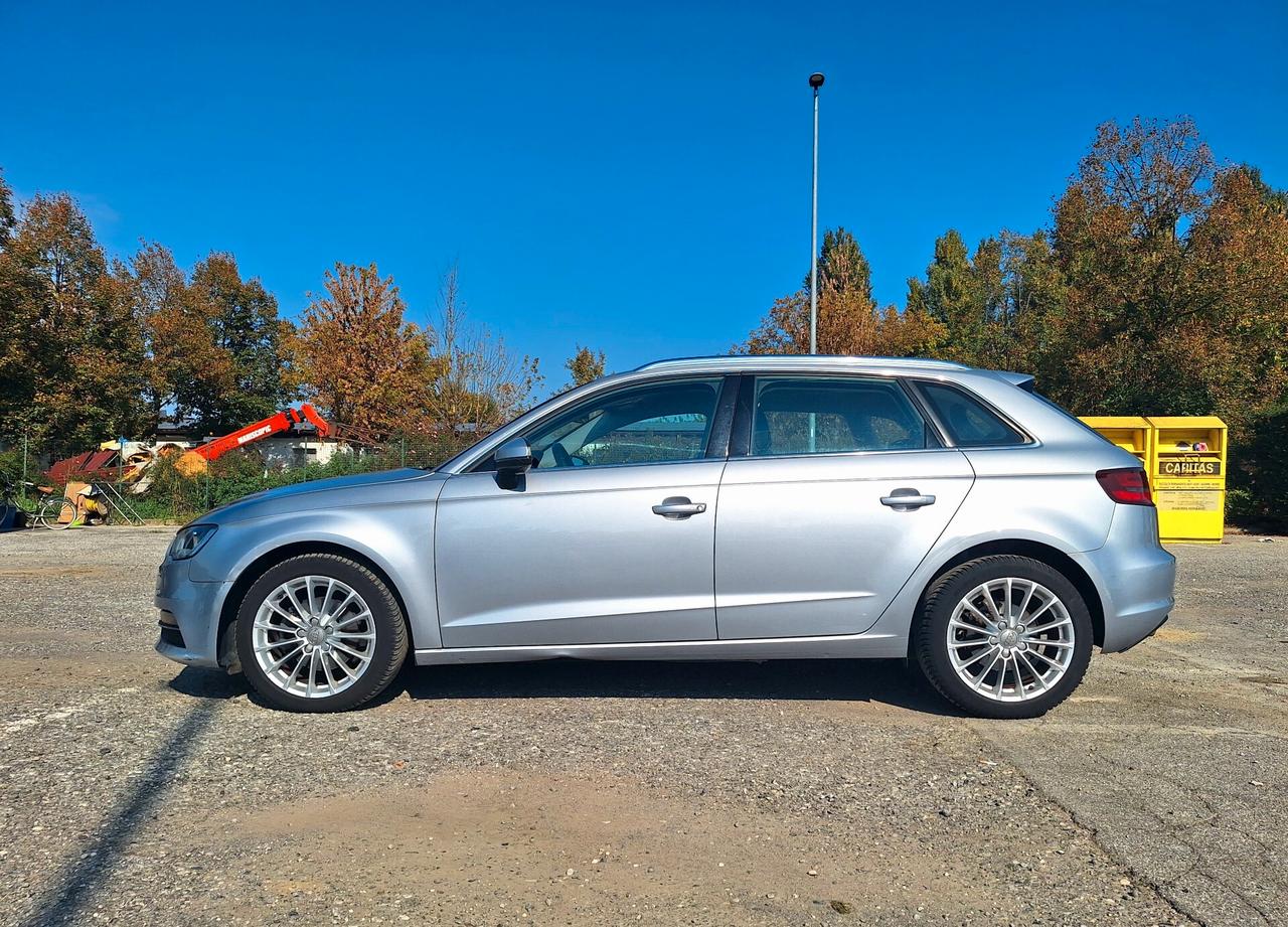 Audi A3 SPB 1.6 TDI ultra Attraction