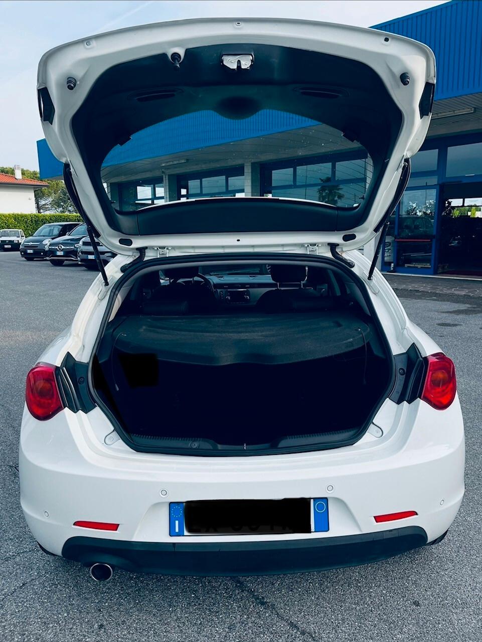 Alfa Romeo Giulietta 1.6 JTDm-2 105 CV Distinctive