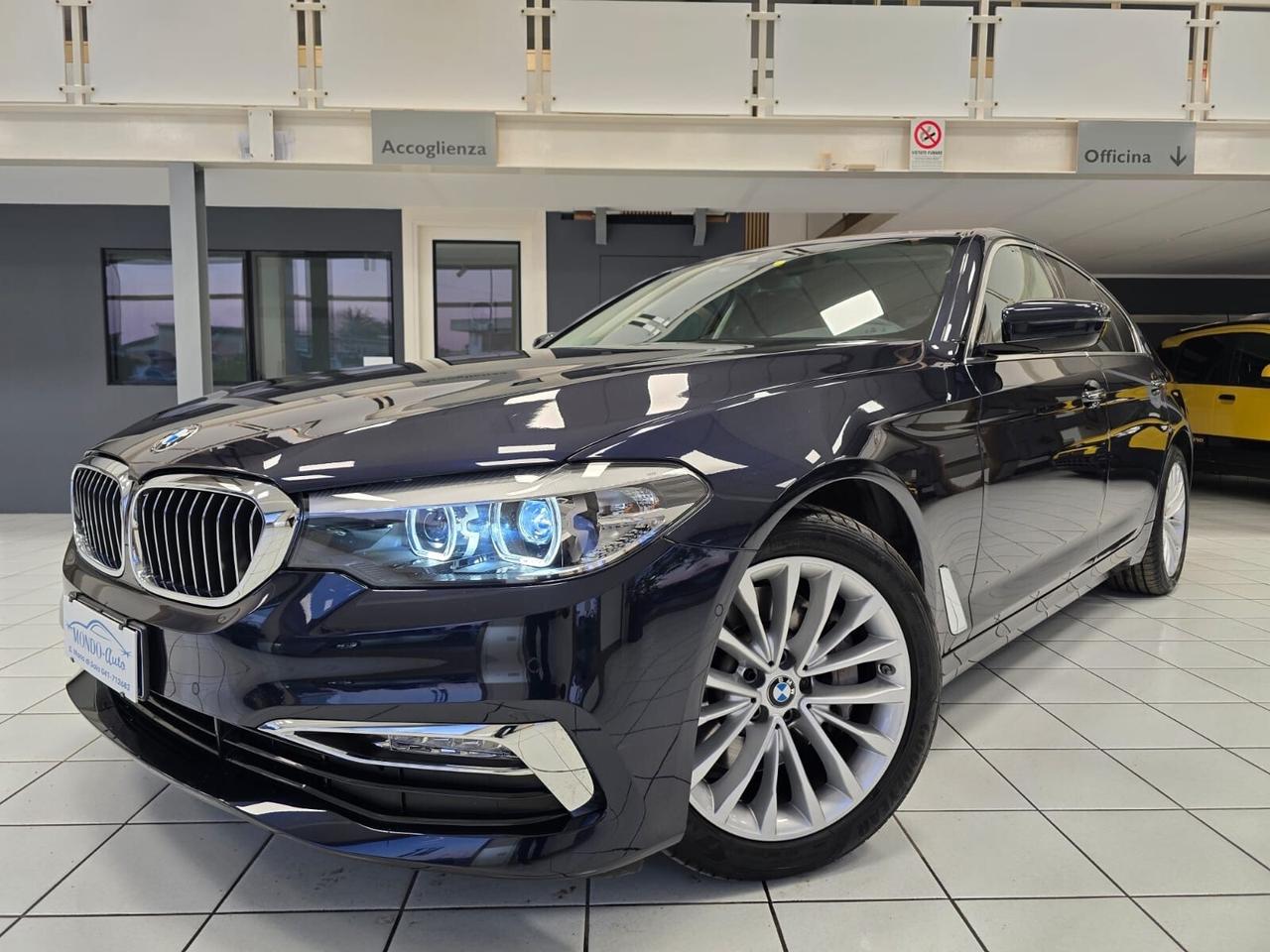 Bmw 530d xDrive Luxury 265cv con 11.000km PARI A NUOVO!!