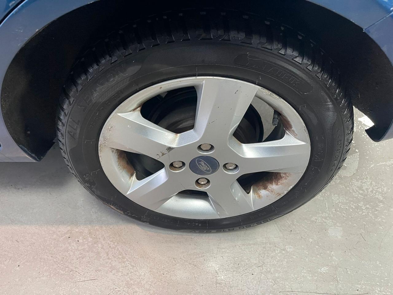 Ford Fiesta 1.4 16V 5p. Ghia