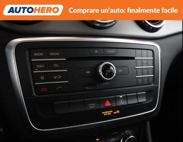 MERCEDES-BENZ GLA 200 d Automatic Premium