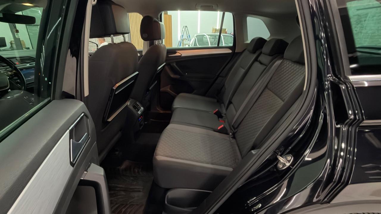 Volkswagen Tiguan 2.0 TDI SCR DSG 4MOTION Business BMT