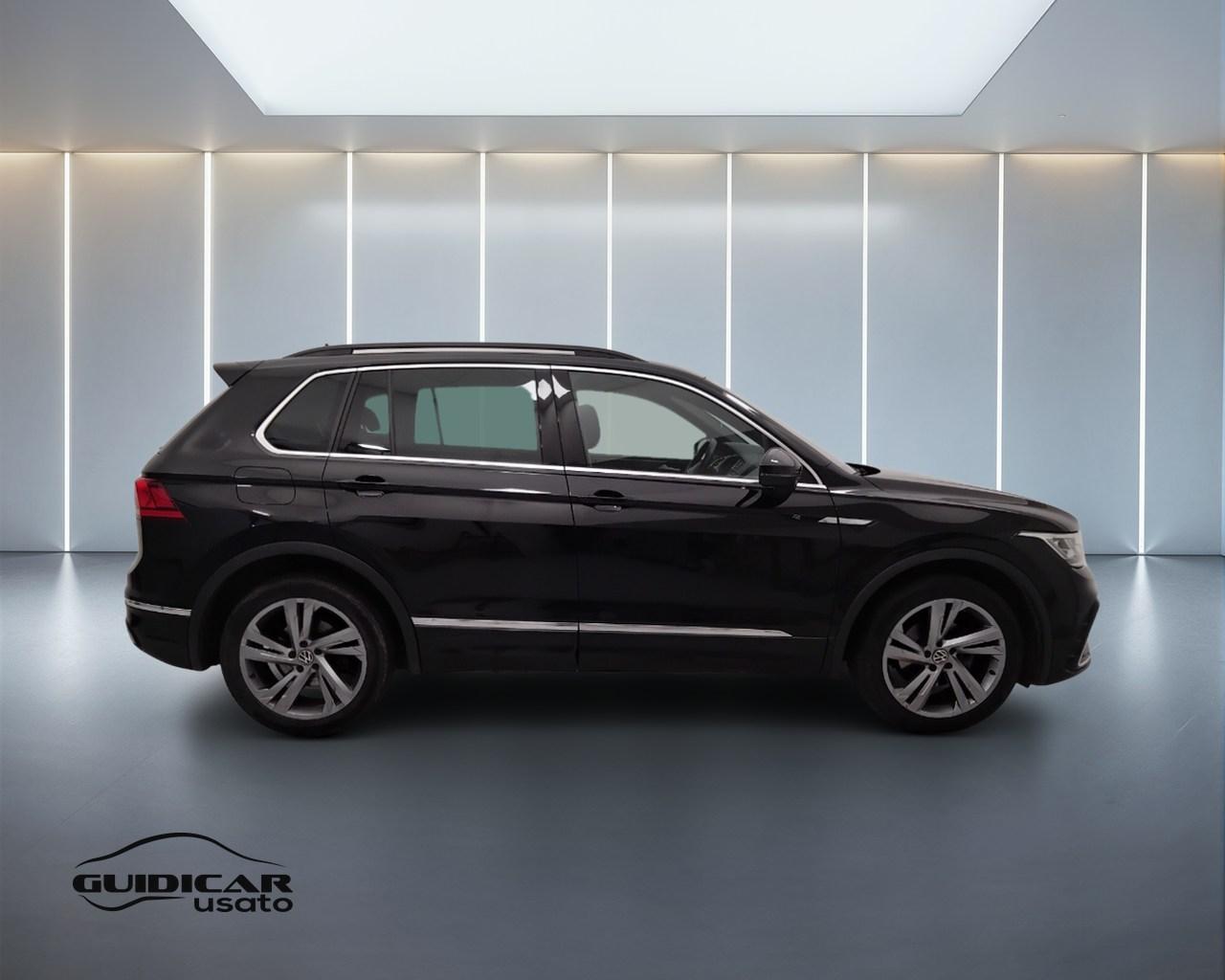 VOLKSWAGEN Tiguan II 2021 - Tiguan 2.0 tdi R-Line 150cv dsg