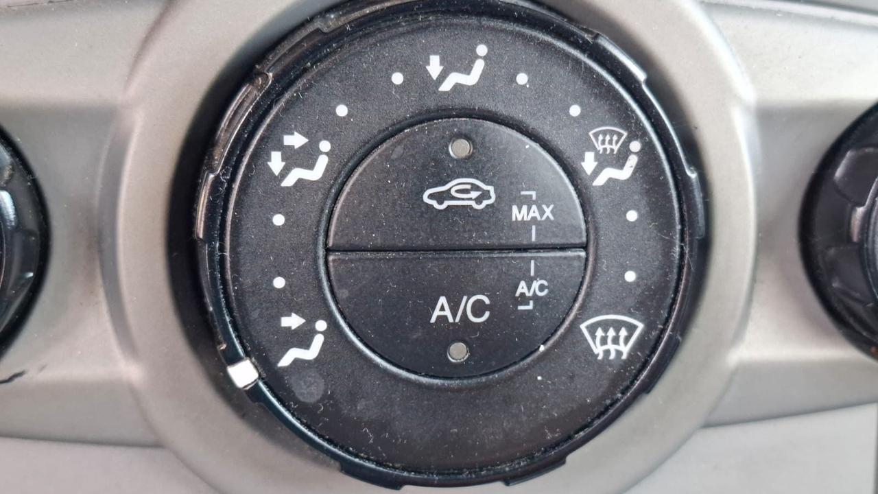 Ford Fiesta Titanium 1.5 gasolio 2013 problemi al motore