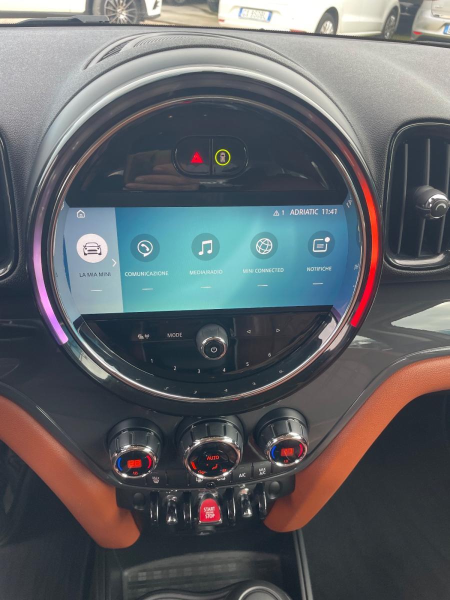 MINI - Countryman - Mini One D Northwood Edition