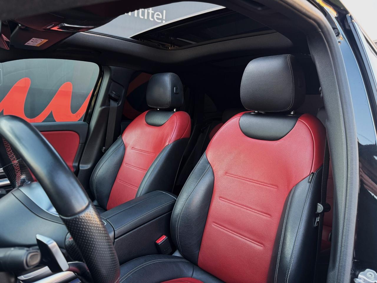 Mercedes-Benz GLA 200 d Premium AMG TETTO INT ROSSI