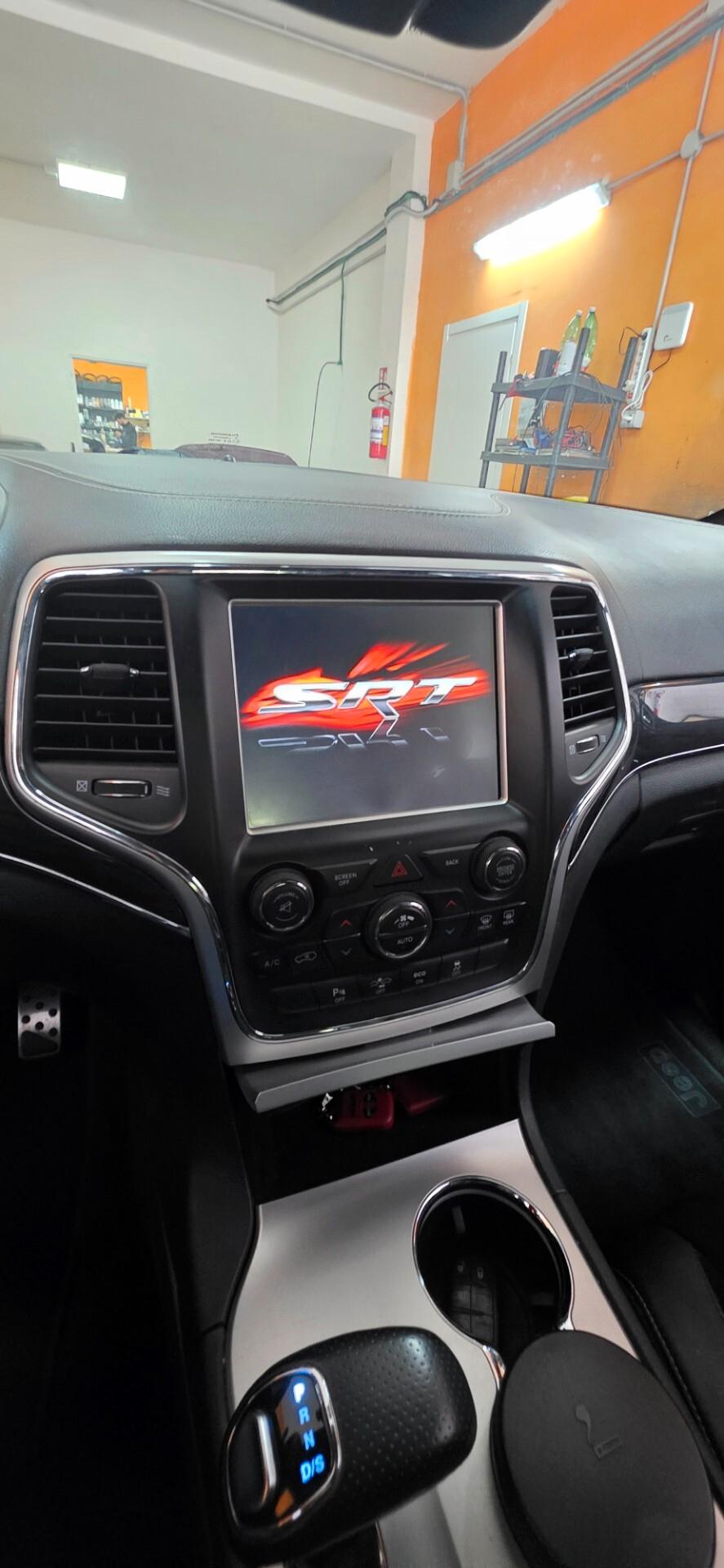 Jeep Grand Cherokee 6.4 V8 HEMI SRT