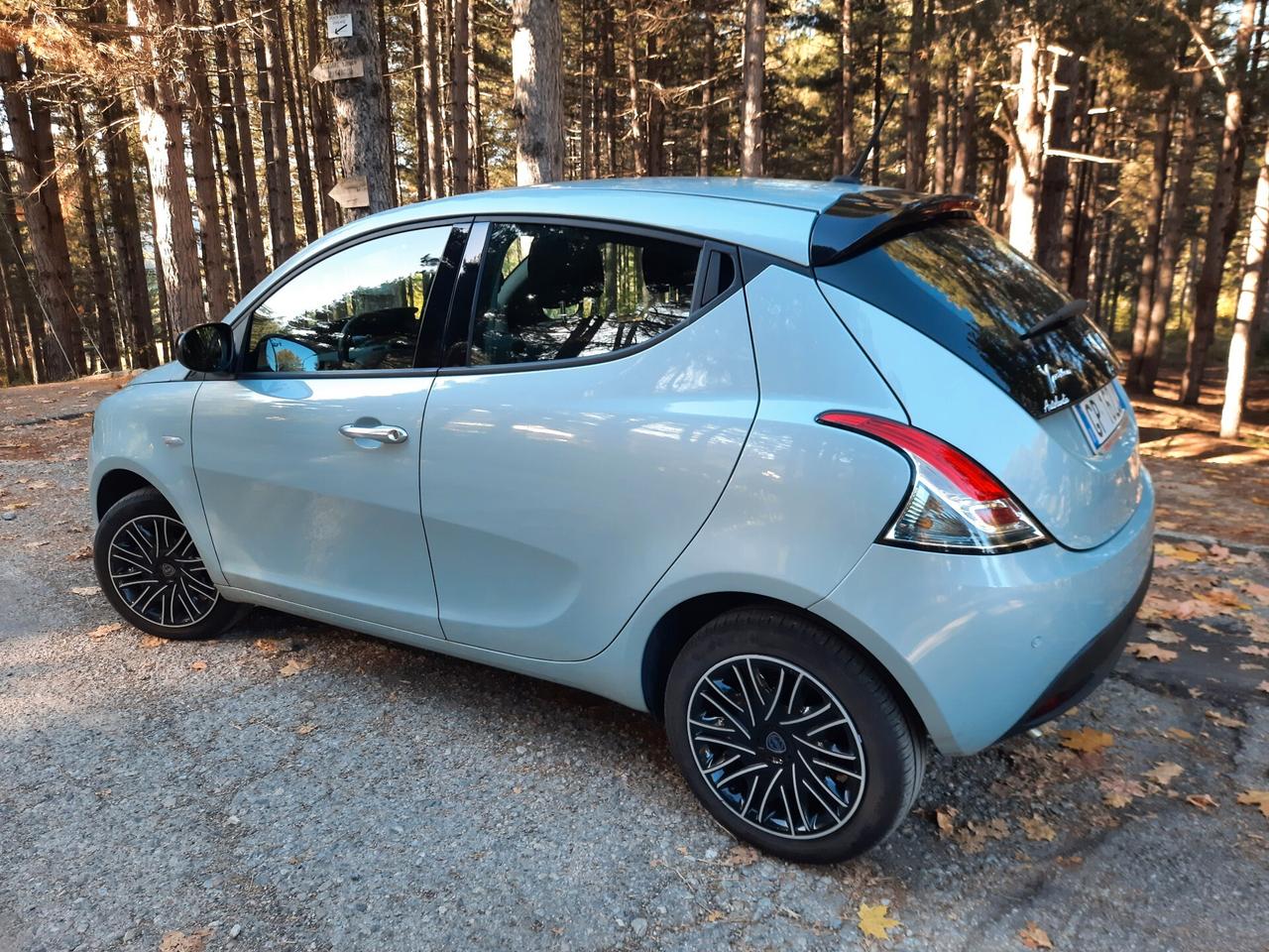 LANCIA YPSILON CC 1000 HYBRID ANNO 10/2023