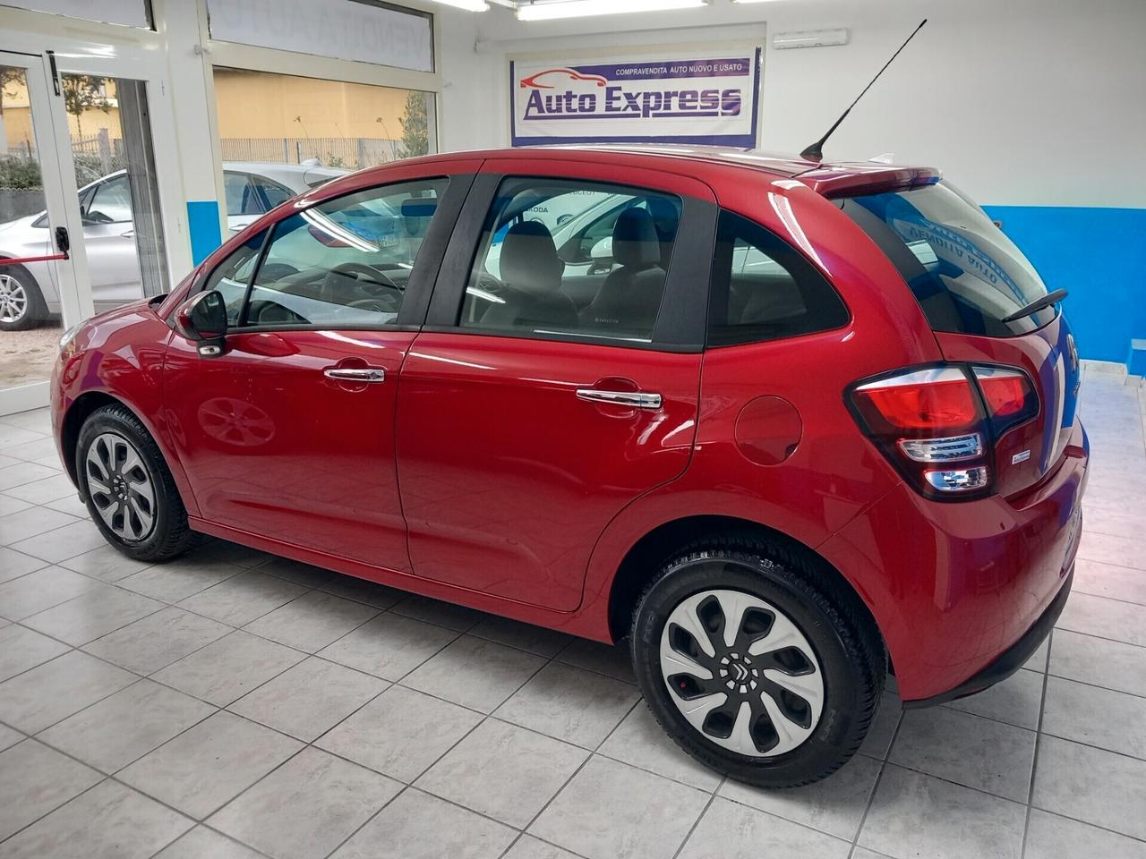 Citroen C3 anno 2015 1.2 benzina 59 mila km