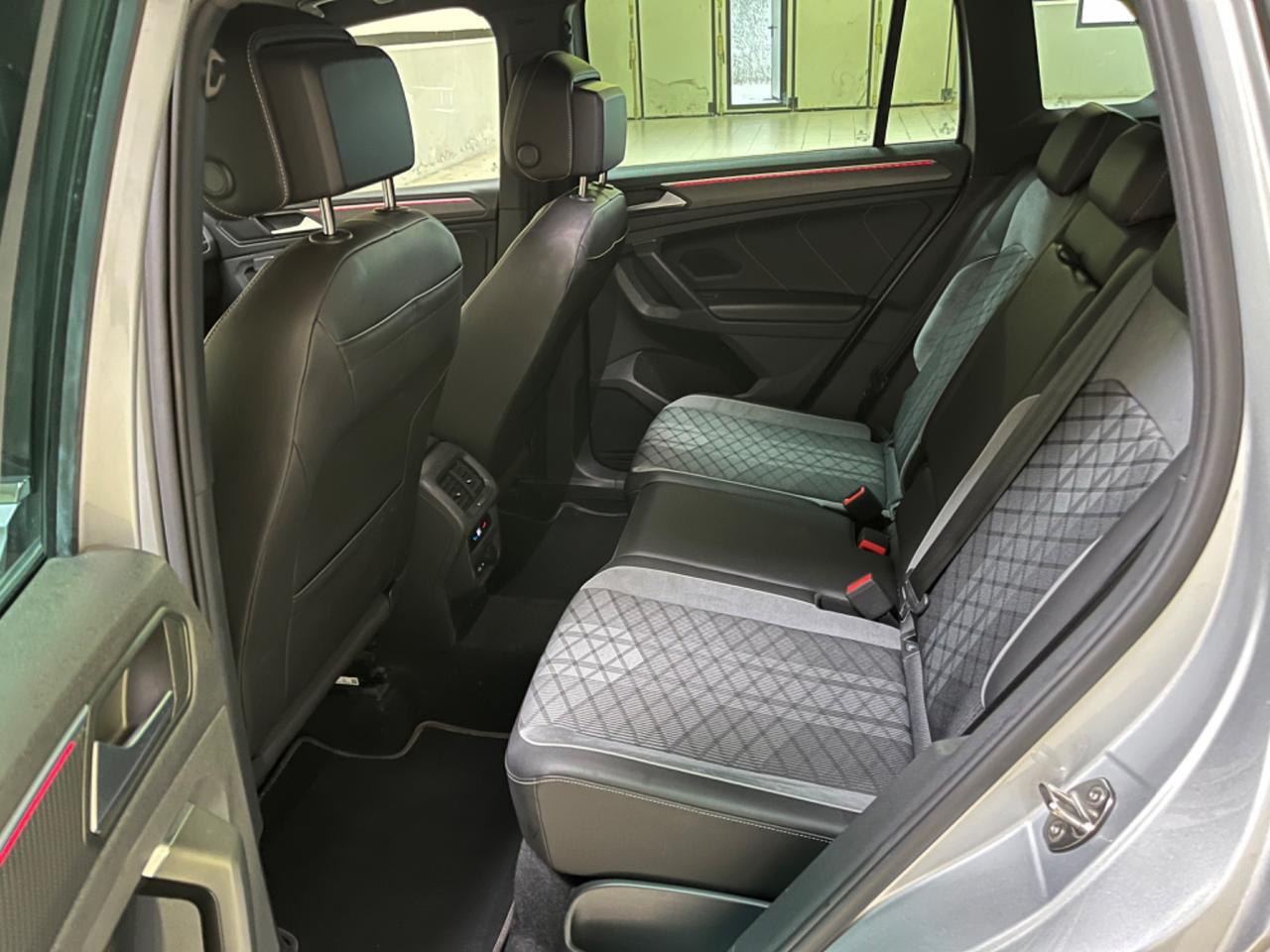 Volkswagen Tiguan 2.0 TDI 150 CV SCR DSG R-Line