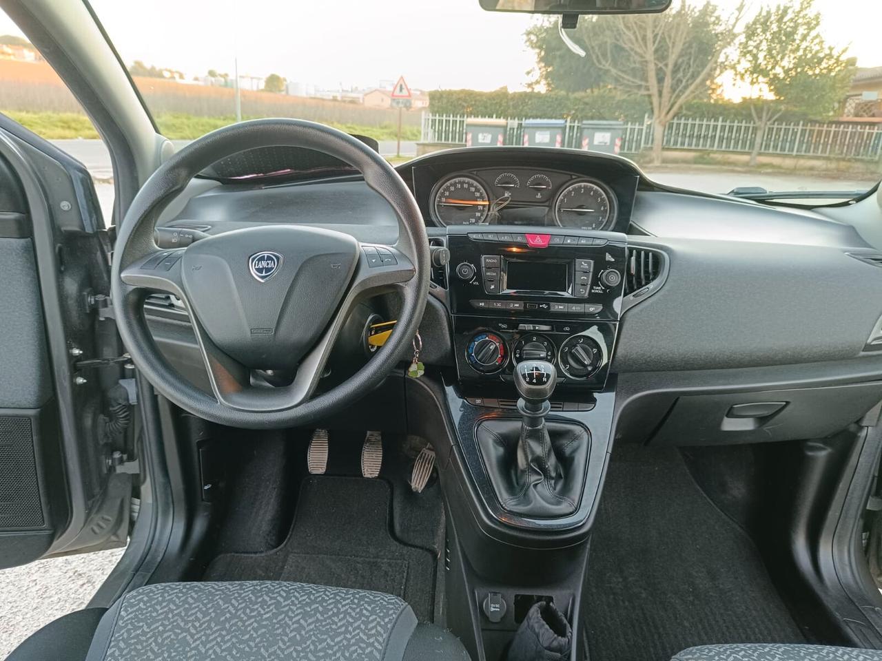 Lancia Ypsilon 1.2 69 CV 5 porte GPL Ecochic Gold