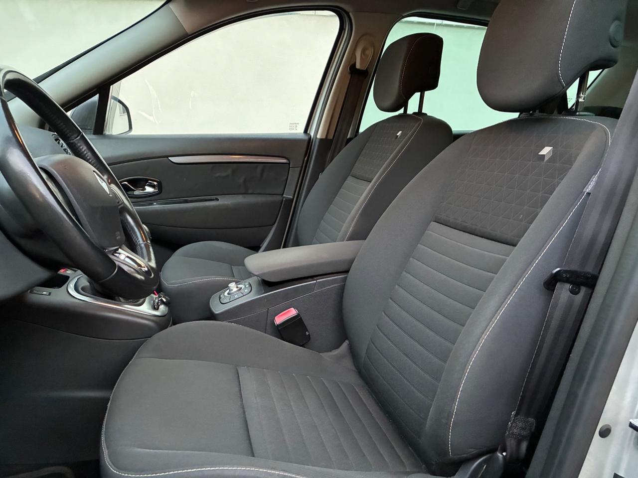 Renault Scenic Scénic dCi 110 CV EDC Limited