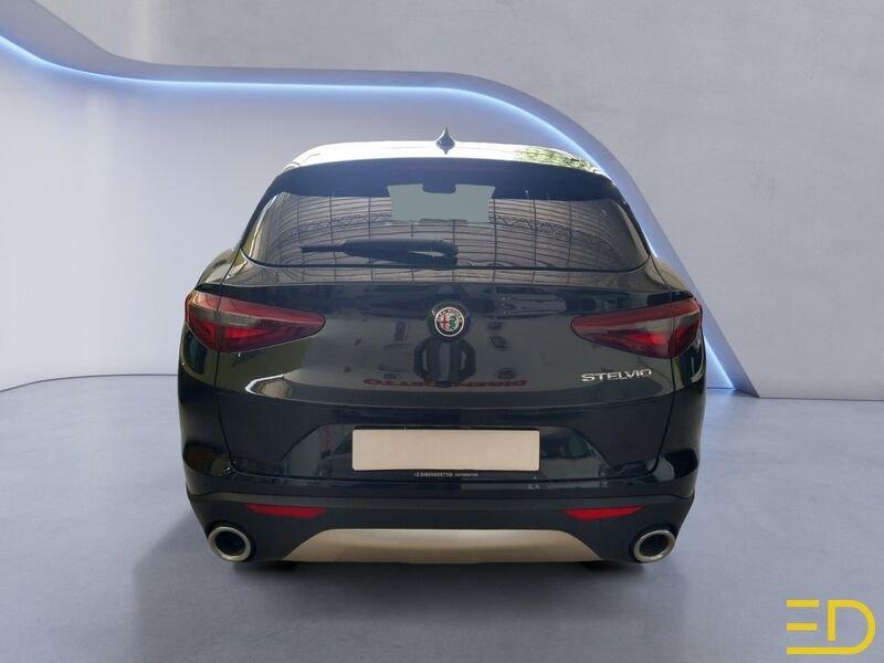 Alfa Romeo Stelvio Stelvio 2.2 t Super rwd 180cv auto
