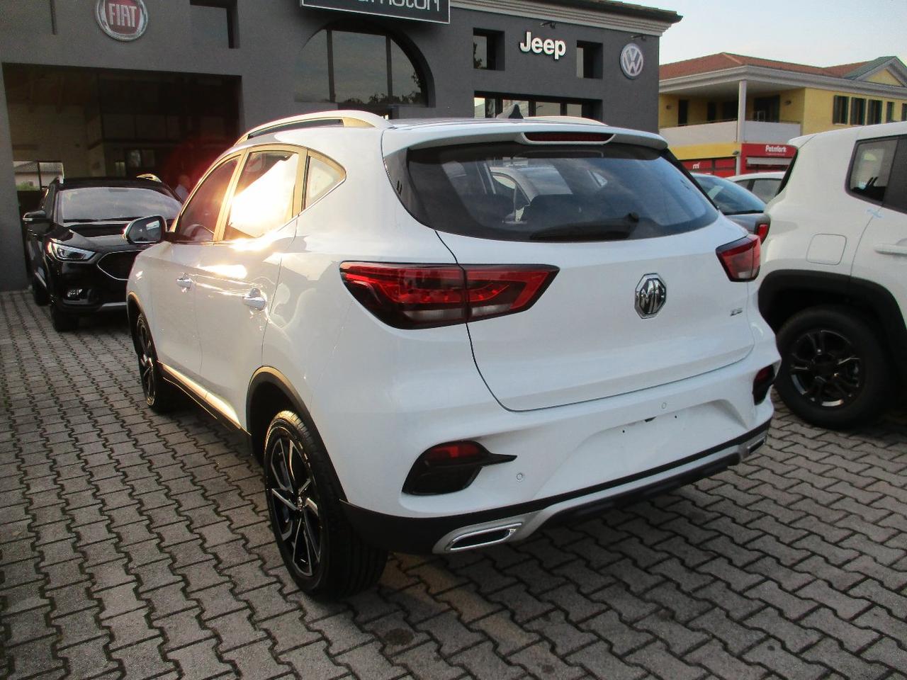 Mg ZS 1.5 Luxury - Carplay/Led