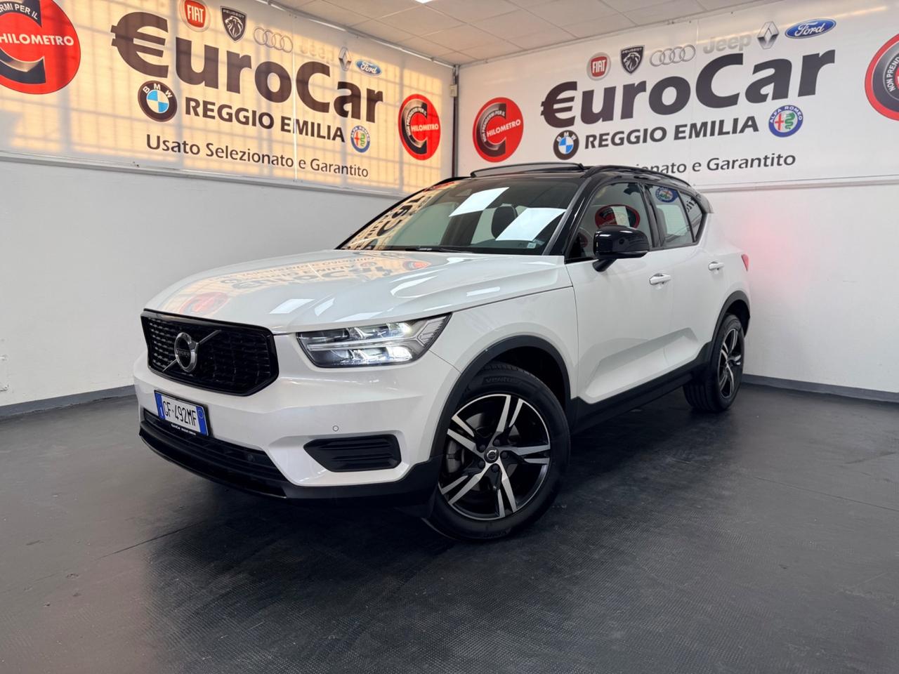 Volvo XC40 2.0 B4 mhev 197CV AWD Geartronic R-design 06/2021