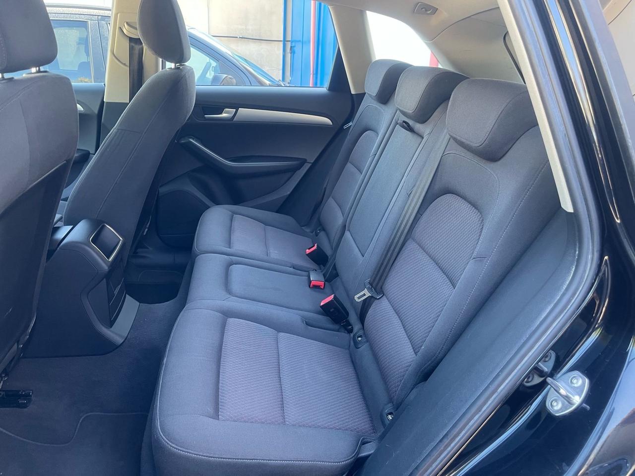 Audi Q5-2.0 tdi/170 cv-s.tronic-4X4-2012