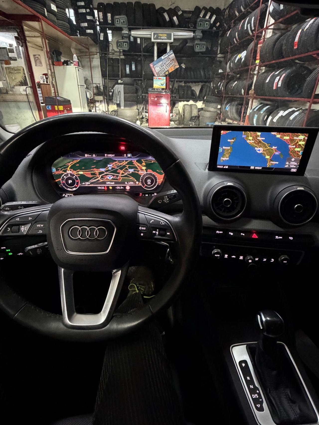 Audi Q2 35 TDI S tronic ITA COCKPIT FARI MATRIX