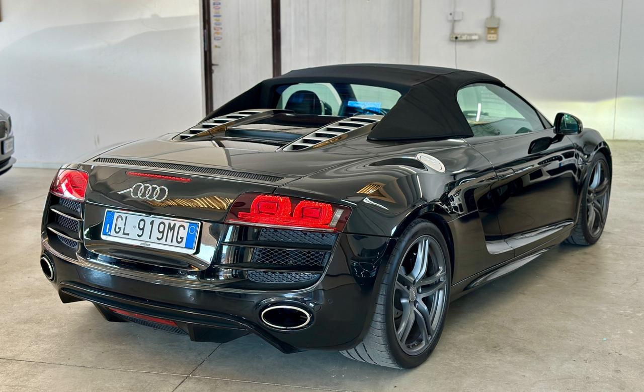 Audi R8 Spyder 5.2 V10 FSI quattro R tronic