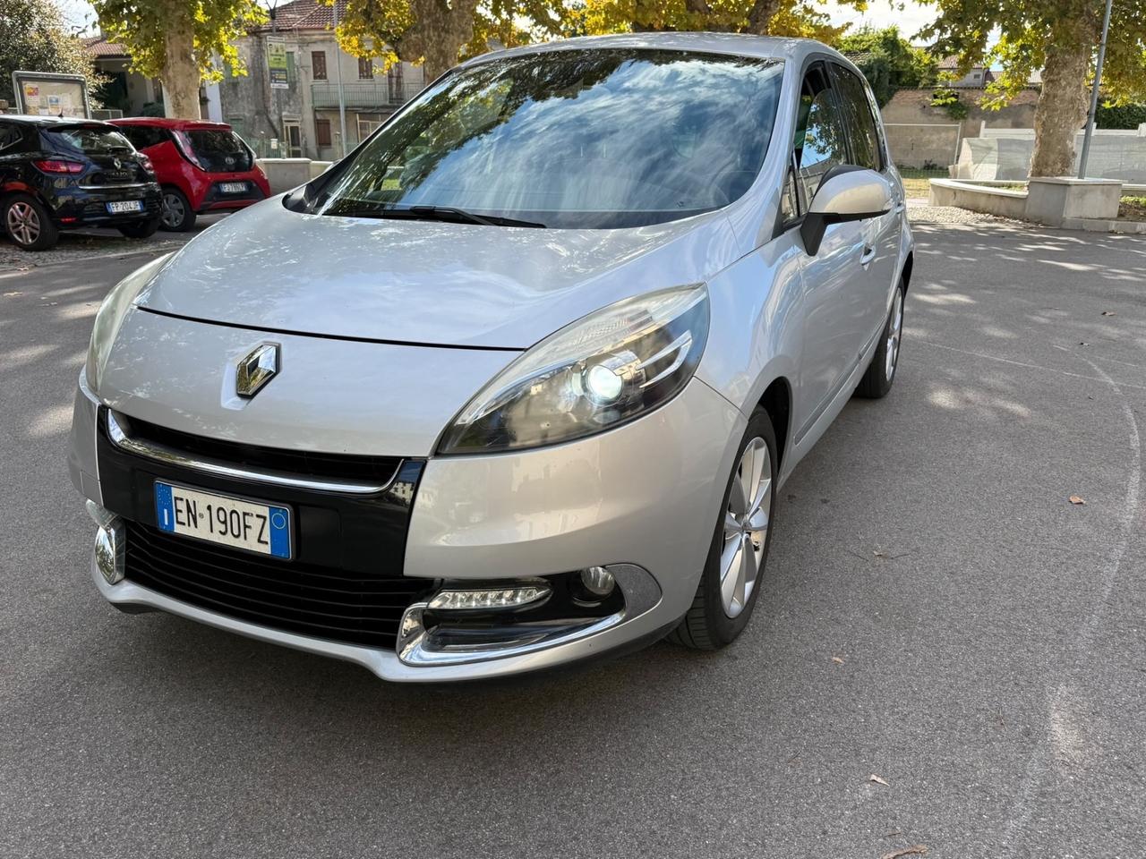 Renault Scenic Scénic XMod 1.5 dCi 110CV EDC Bose