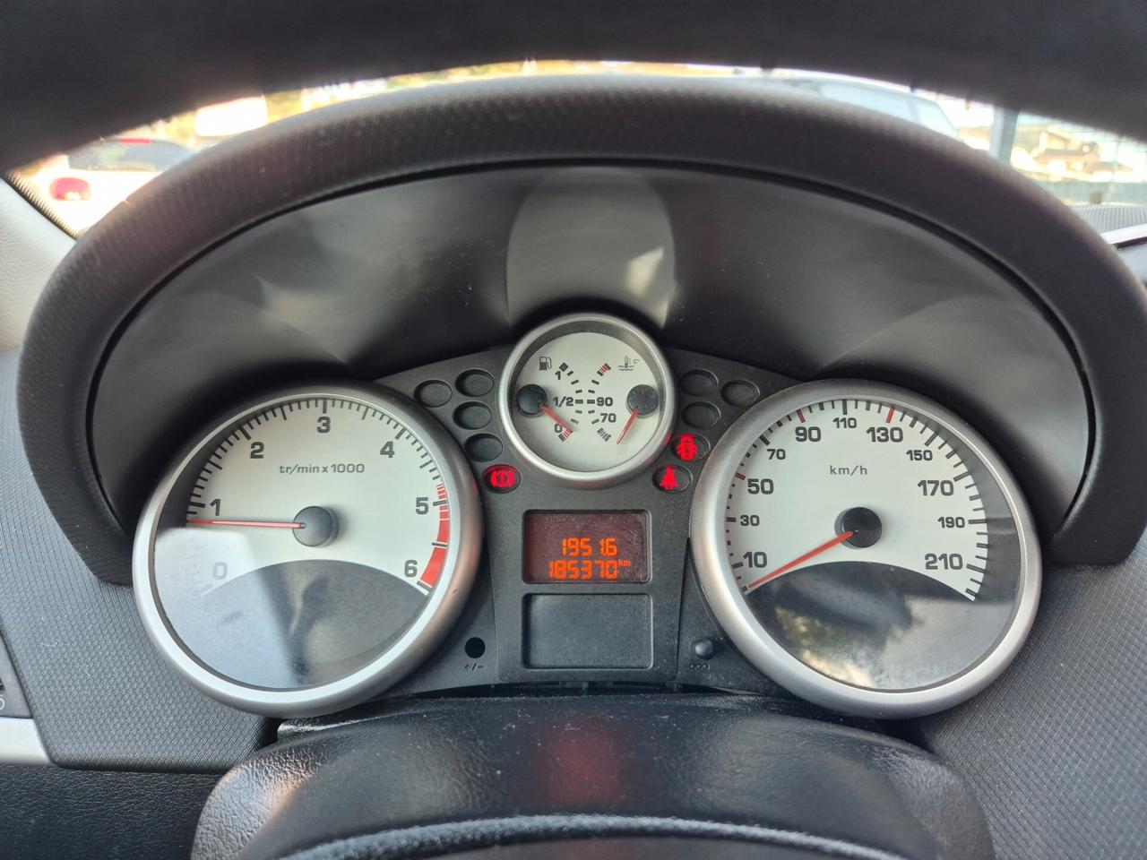 Peugeot 207 1.4 HDi 70CV 5p. ONE Line